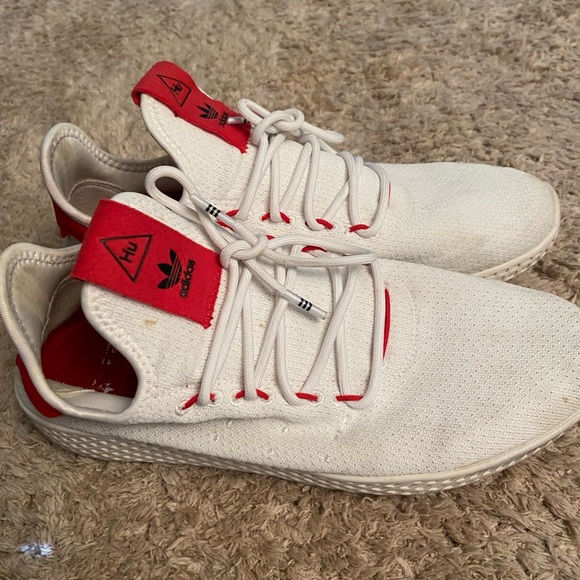 Pharrell Tennis Hu worn but stilll in good condition. - Picture 2 of 4